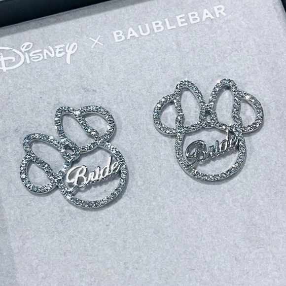 🔹️DISNEY🔹️ x BAUBLEBAR Rhinestone Silver Tone Bride Minnie Mouse Earrings NEW - Picture 2 of 2